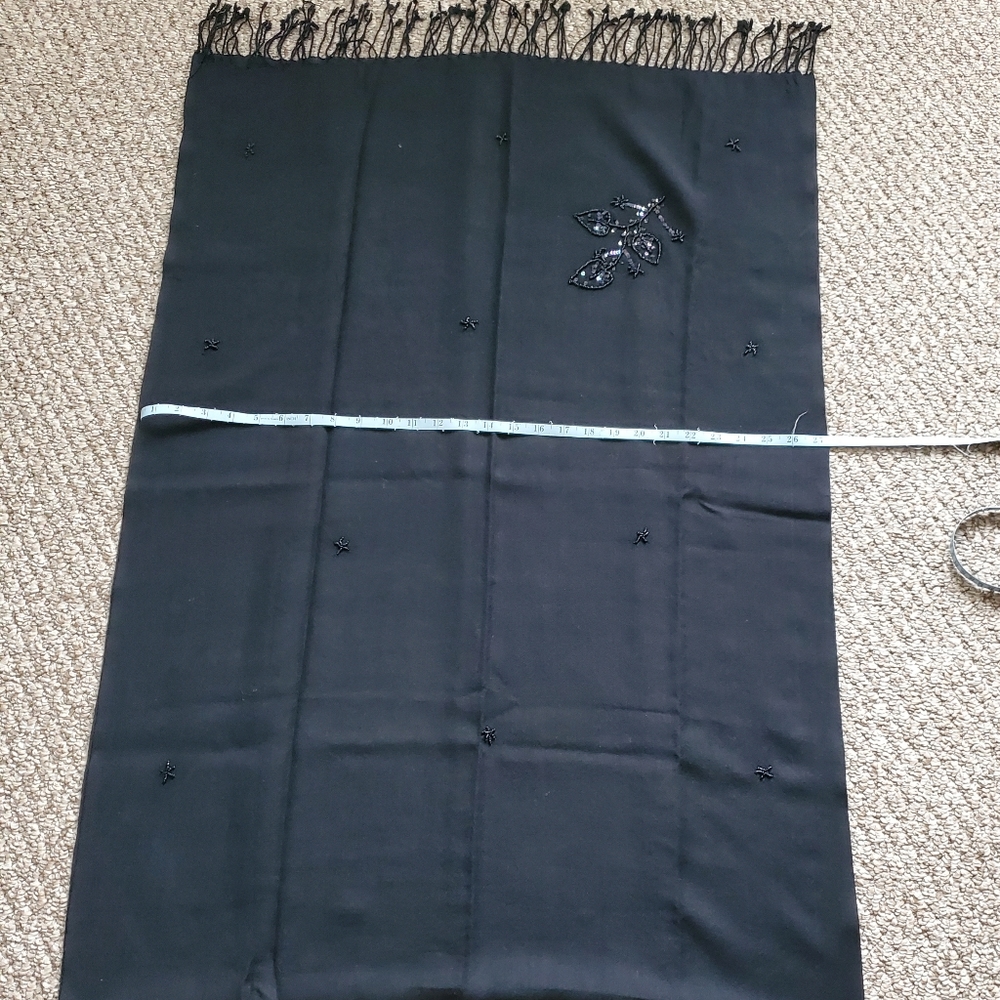 Scarf🧣🖤 - Picture 4 of 6